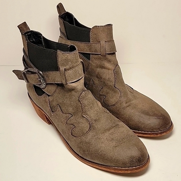 Olivia Miller Shoes - Olivia Miller Bootie Ankle Boot Faux Leather Pull-On Stacked Heel Buckle 8.5